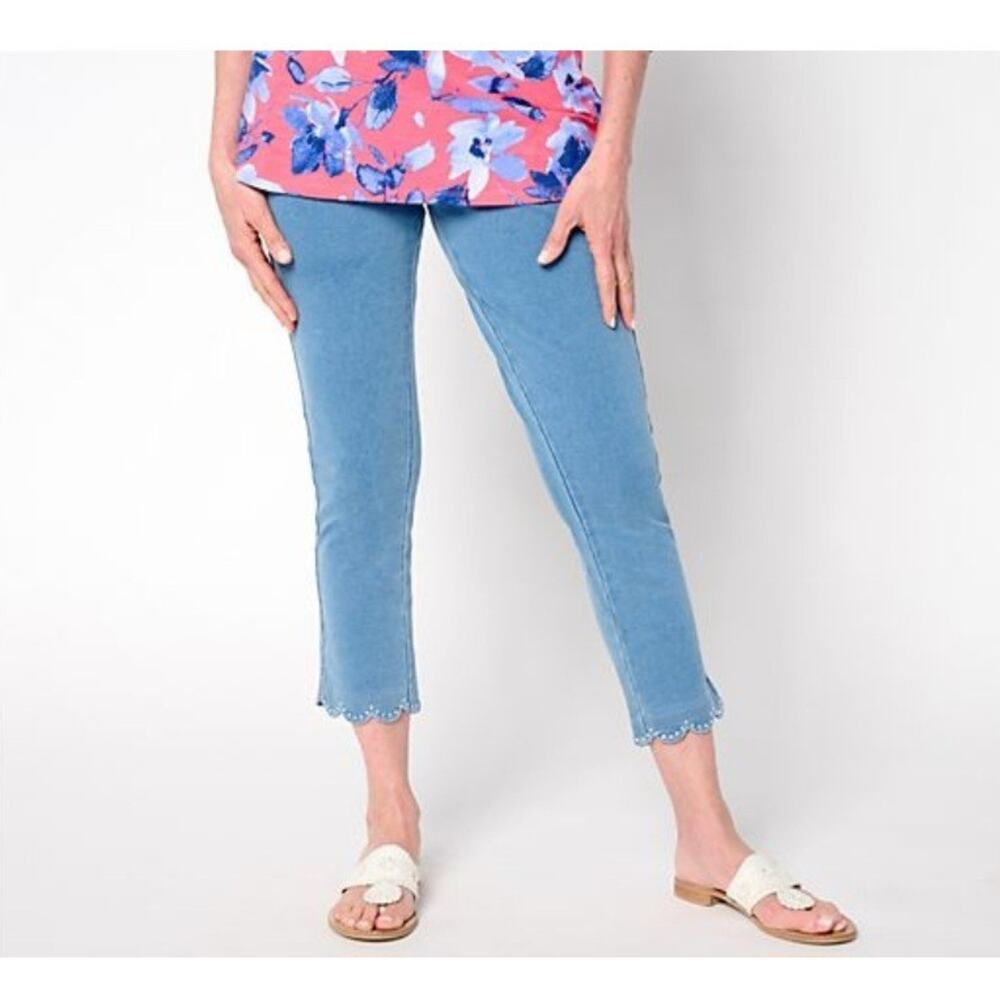 Quacker Factory Size Med NWOT Med Wash Sparkle Scalloped Cropped Pant A681248